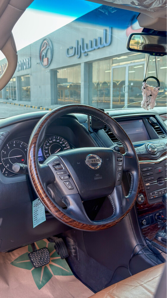 نيسان بلاتينيوم ٢٠١٤ - 12