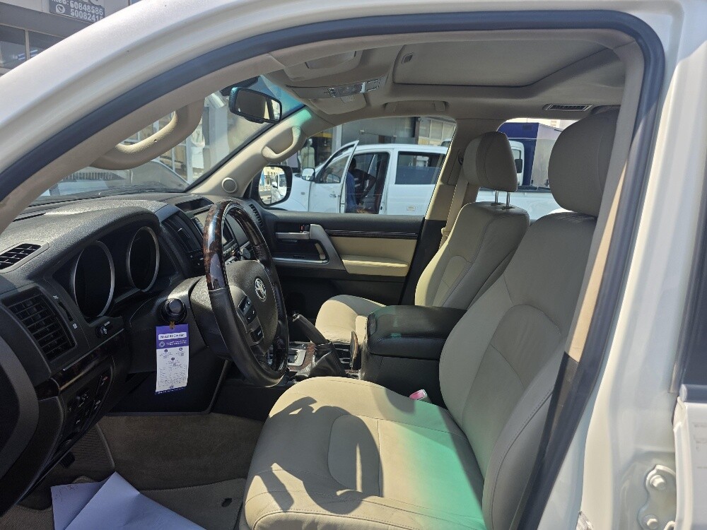 Toyota VXR full option 2011 - 7