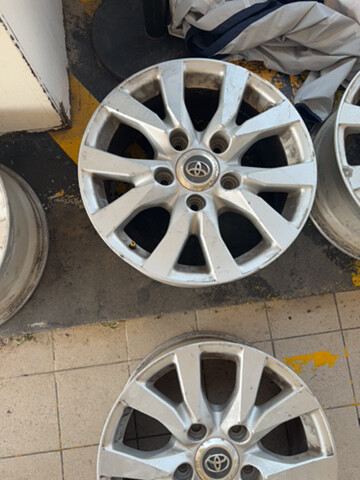 car rims clean - 4