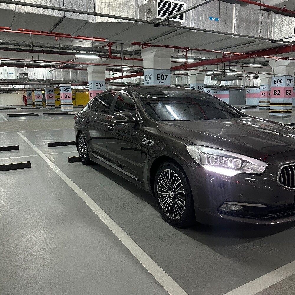 Kia Quoris 2013 - 6