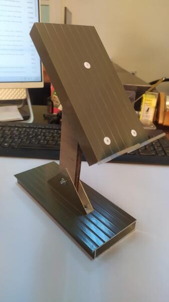 MOBILE STAND - 1