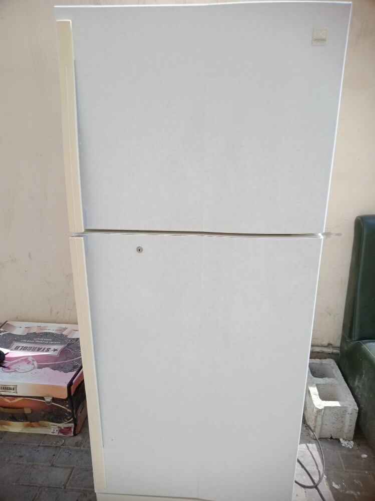 full size frizer 10/10 condition - 1