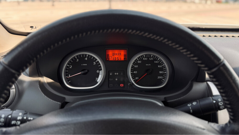 Renault Duster ONLY 30,000 Km drive - 5