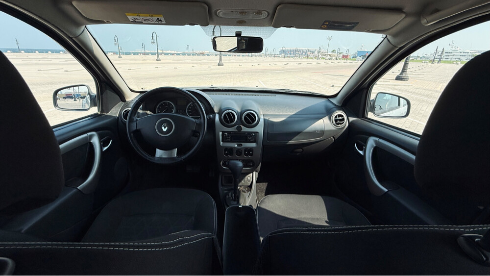Renault Duster ONLY 30,000 Km drive - 3