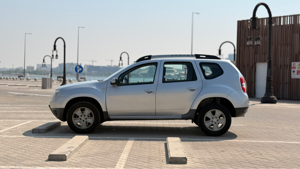 Renault Duster ONLY 30,000 Km drive - 6