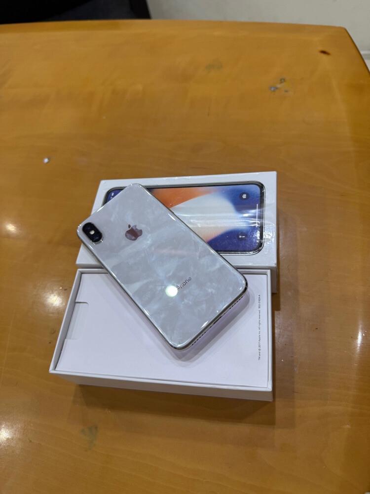 I phone x 256 gb USA orignal - 4
