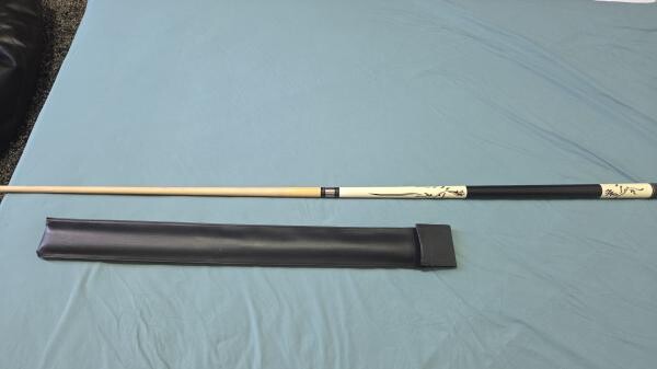 Pool Cue with Carrying Case - 2