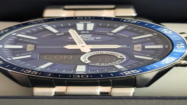 Casio Edifice, with 10 year battery - 4