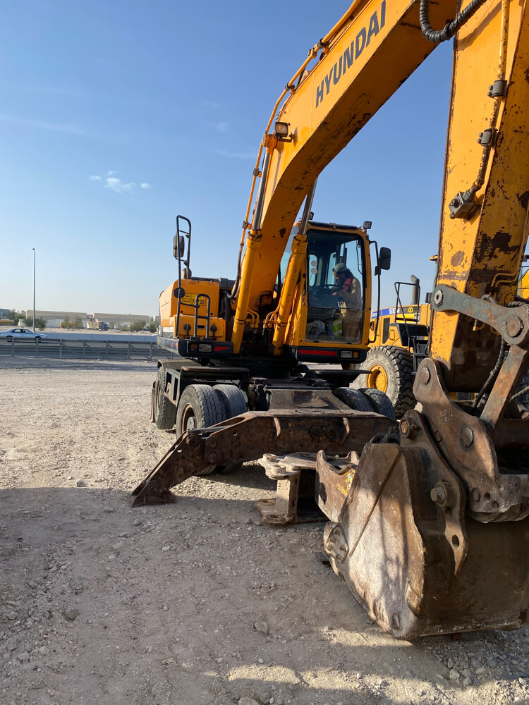 Hyundai Excavator 210W 20 Ton(2010) - 2