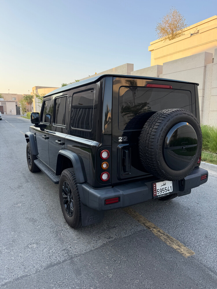 212 بي اي دبليو 2026 - 5