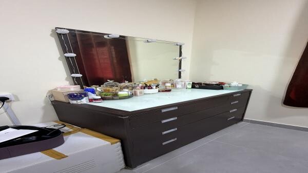 wardrobe and dressing table - 2