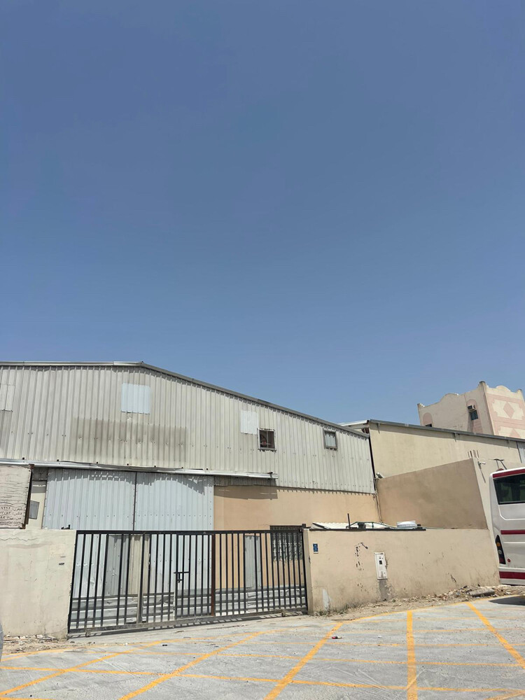 كراج سيارات للإيجار  - 2