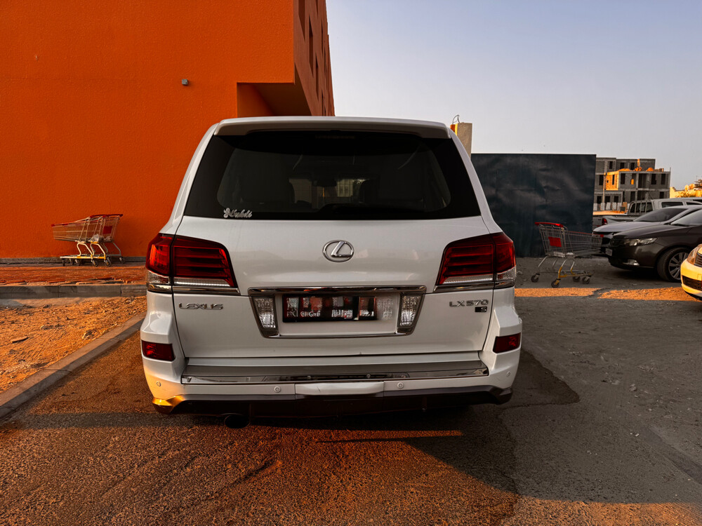  2015 Lexus LX570  - 2