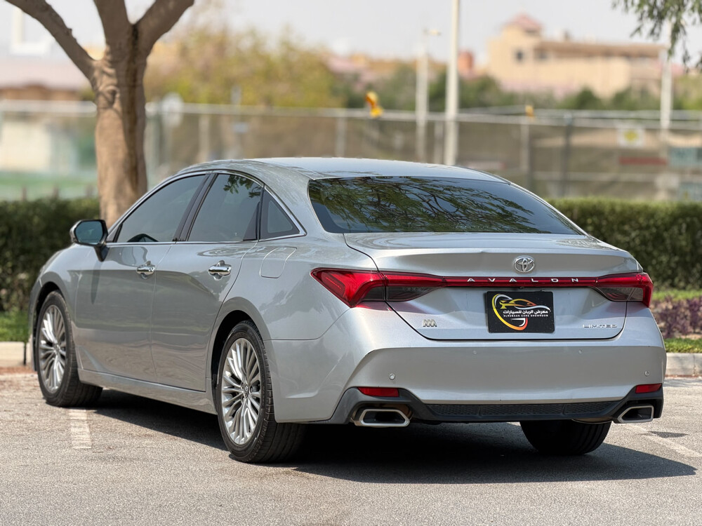 Toyota Avalon Limited  - 7
