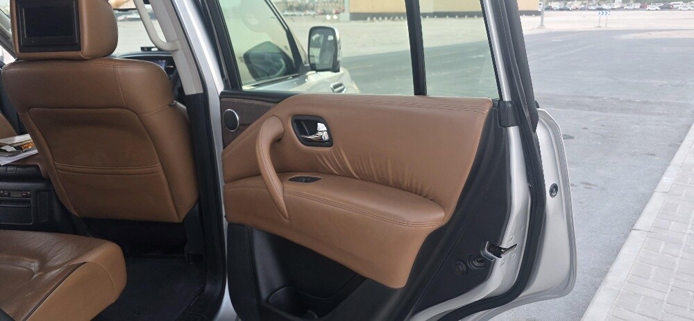 Nissan Patrol 2015 model - 9