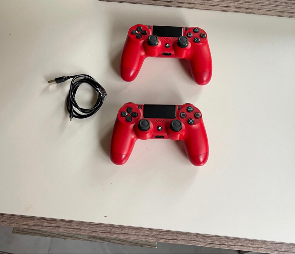 Play Station 4 - FOR SALE - 2
