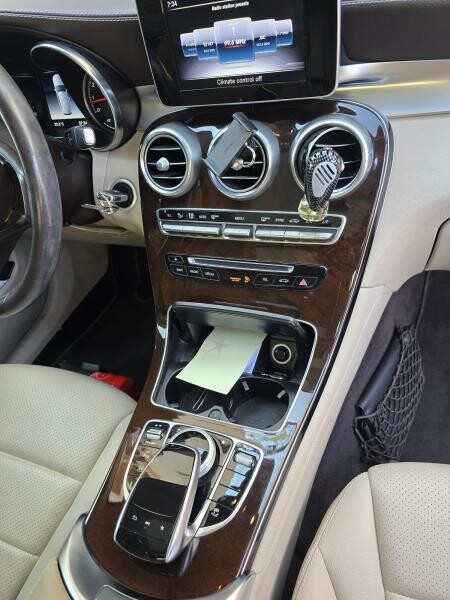 MERCEDES GLC 250 2019 FOR SALE - 8