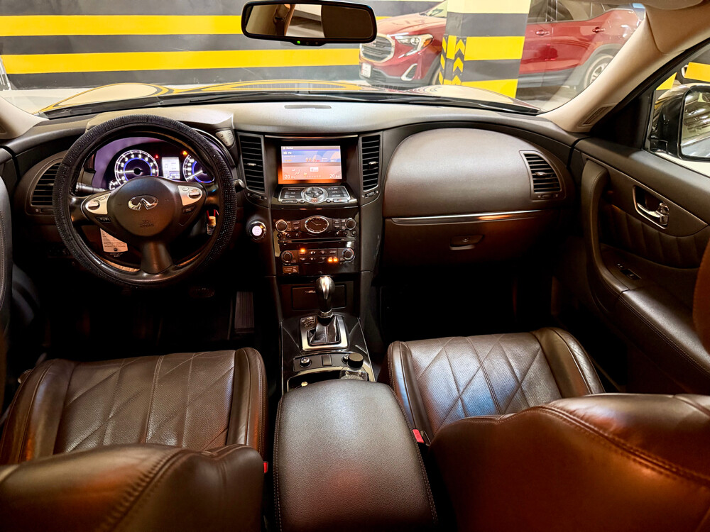 infinity QX70 - 6