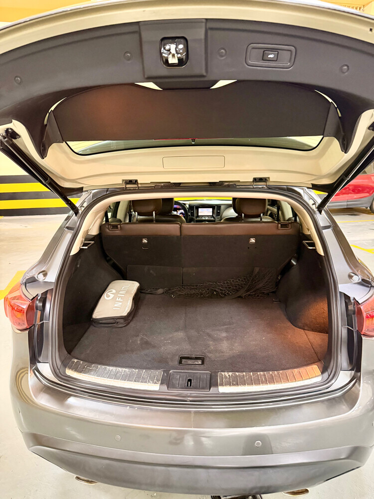 infinity QX70 - 7