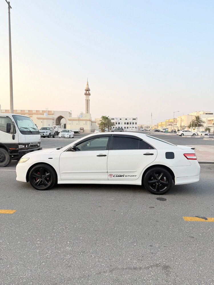 Toyota Camry sport 2011 - 4