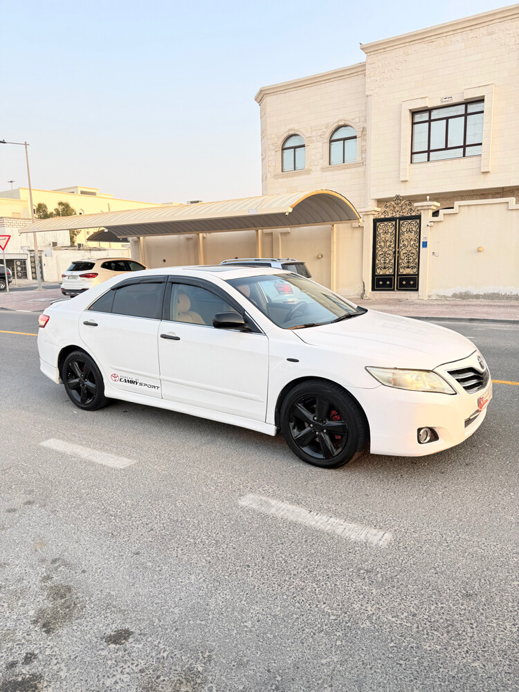 Toyota Camry sport 2011 - 5