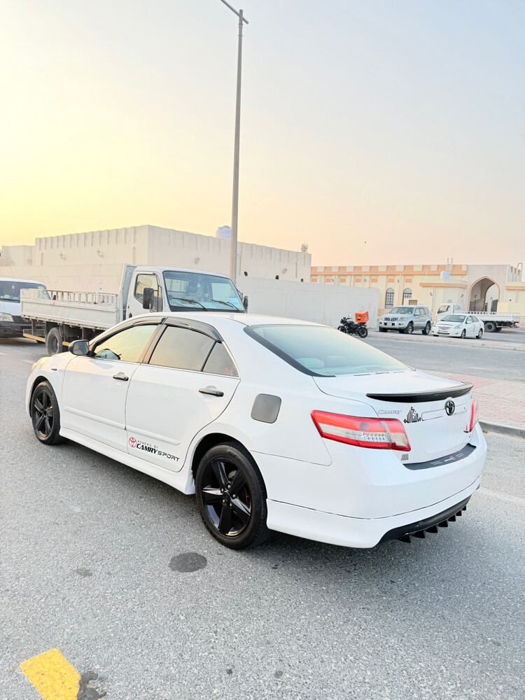 Toyota Camry sport 2011 - 7