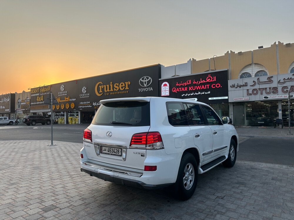 LX570 2009  219km - 11