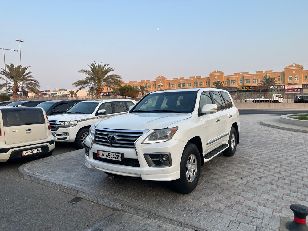 LX570 2009  219km - 2