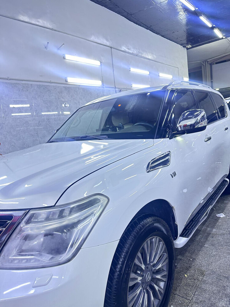 Very, very clean car. - 4
