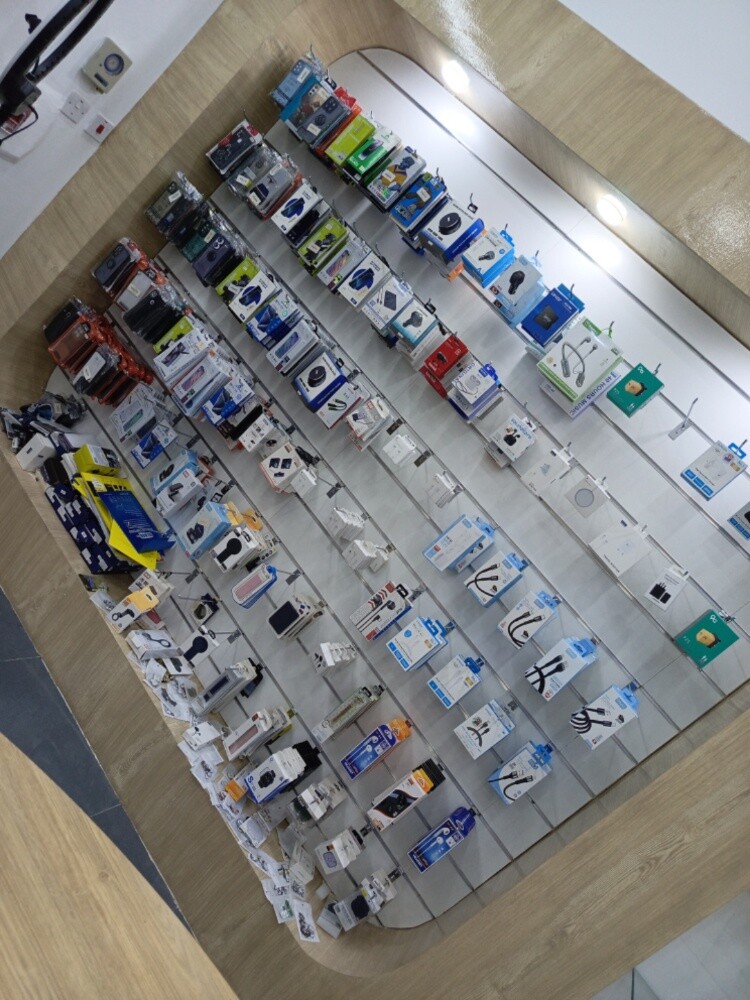 mobile Accessories at a good price - 3