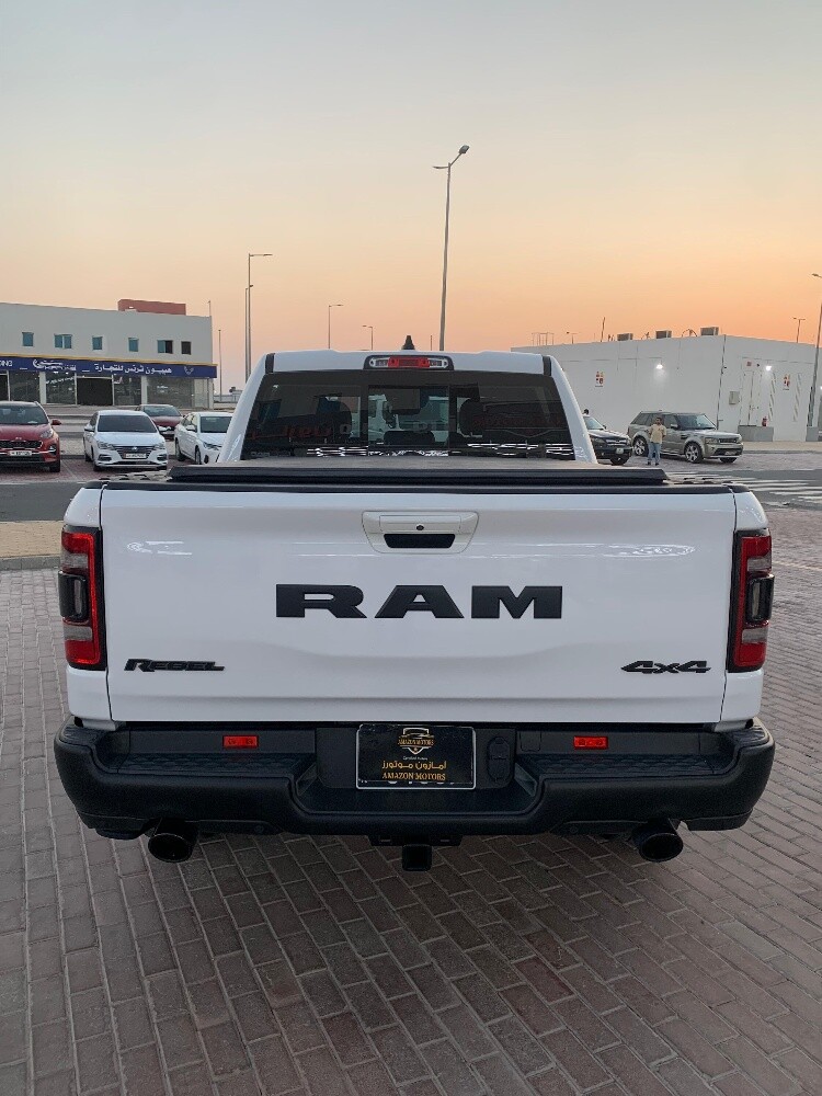 Dodge Ram 1500 Rebel - 12