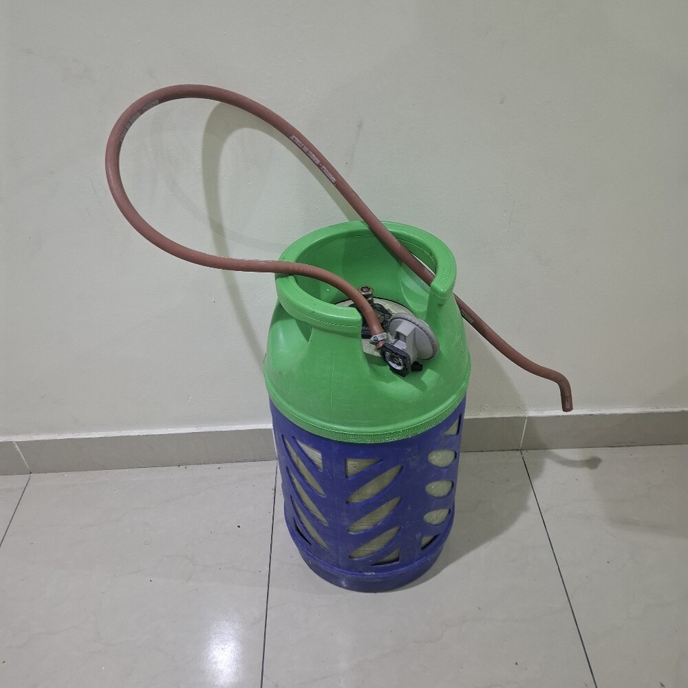 Gas Cylinder with regulator pipe - 2