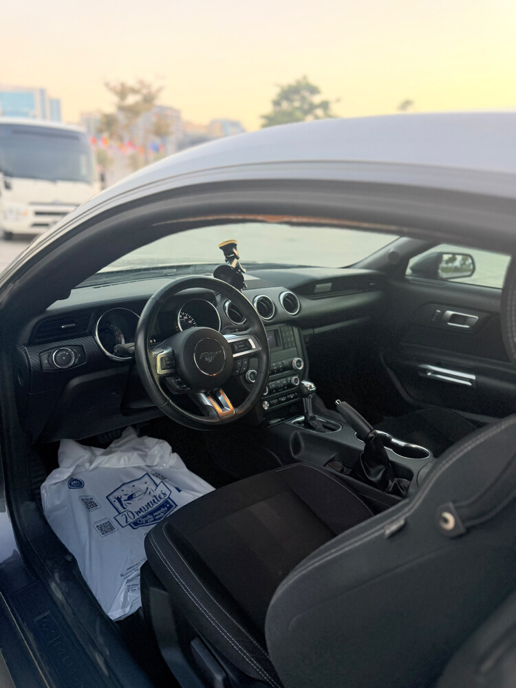 Neat and clean car  - 5