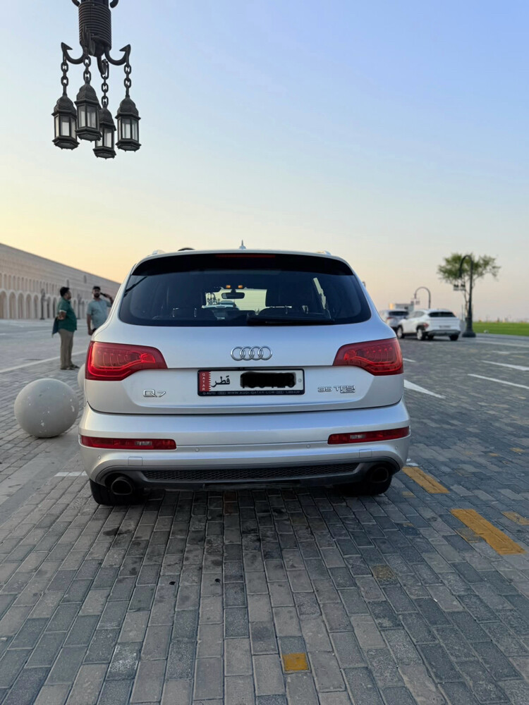 Audi neat and clean car - 4