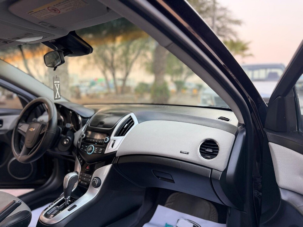 Chevrolet cruze hatchback 2013 - 27