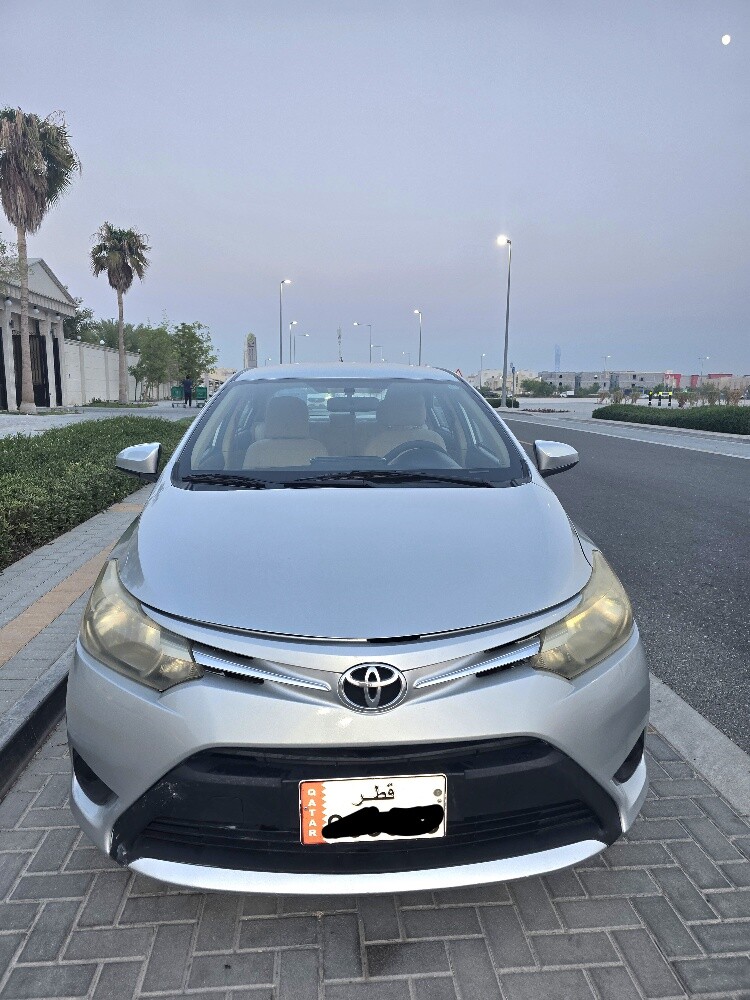 family use model 15 Toyota Yaris - 1