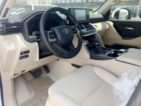 Toyota Land Cruiser GXR - 3