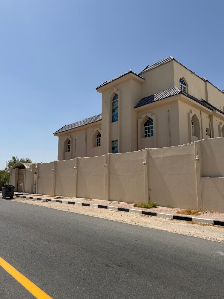 فيلا شارعين بالوكرة بسعر ممتاز - 1