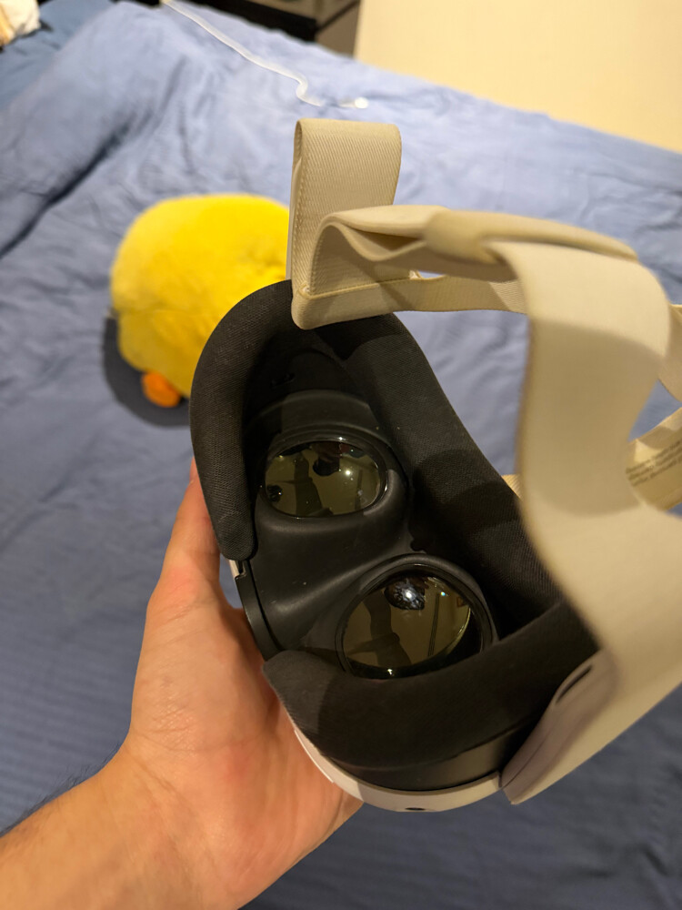 Meta Quest 3 512GB (Headset Only) - 3
