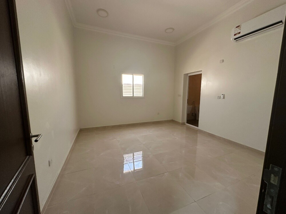Apartment for rent in Umm Al Amad, - 3