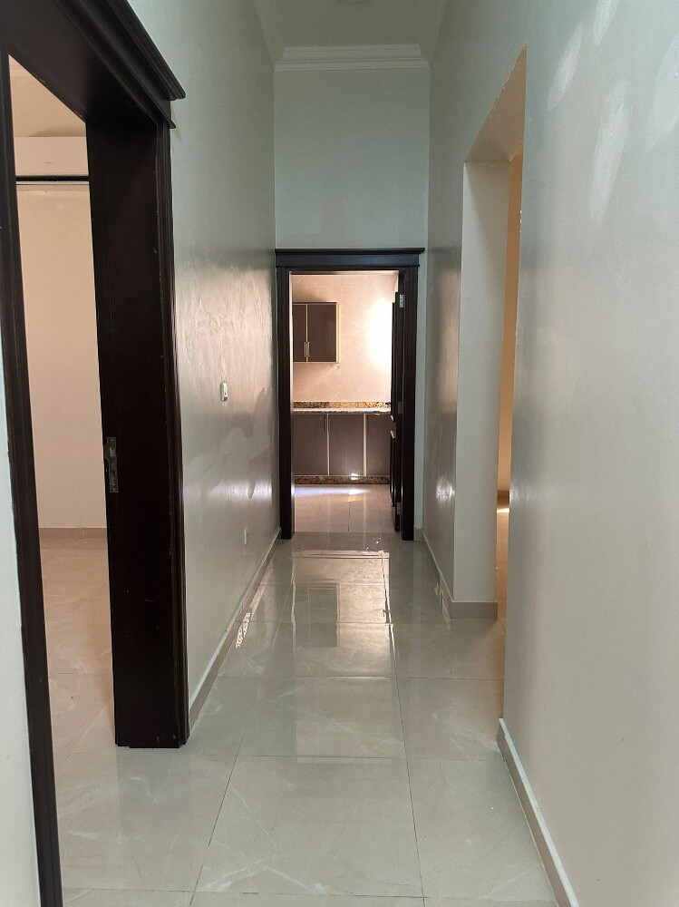 Apartment for rent in Umm Al Amad, - 7