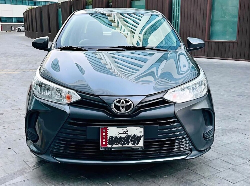 Low kms. Mint condition Yaris - 2