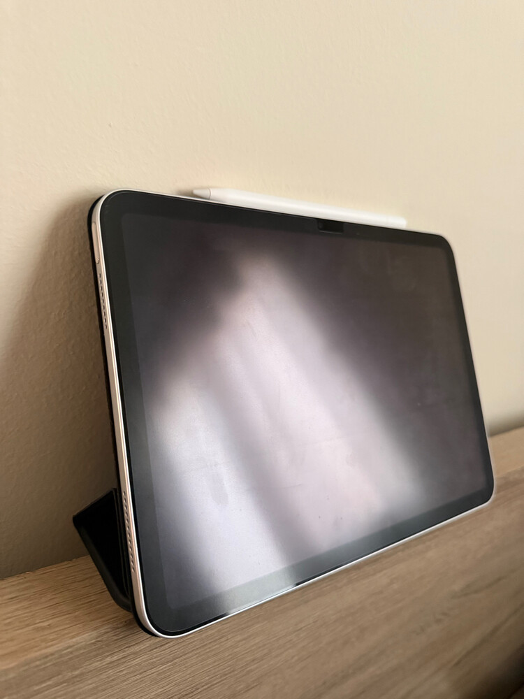 IPad 10th Gen 64GB - 6