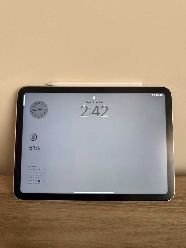 IPad 10th Gen 64GB - 1