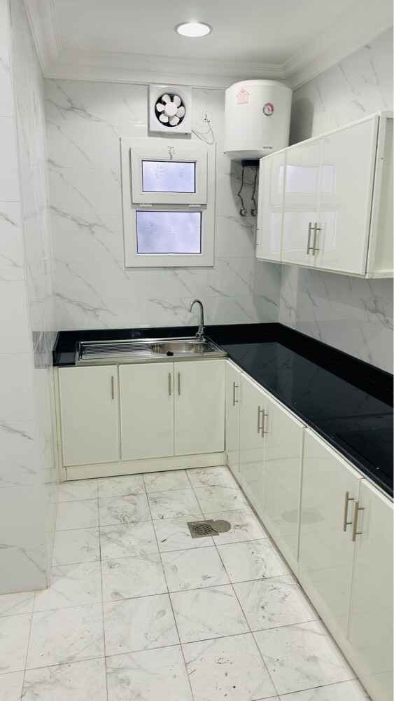 Modern & Stylish Kitchen Cabinet - 2