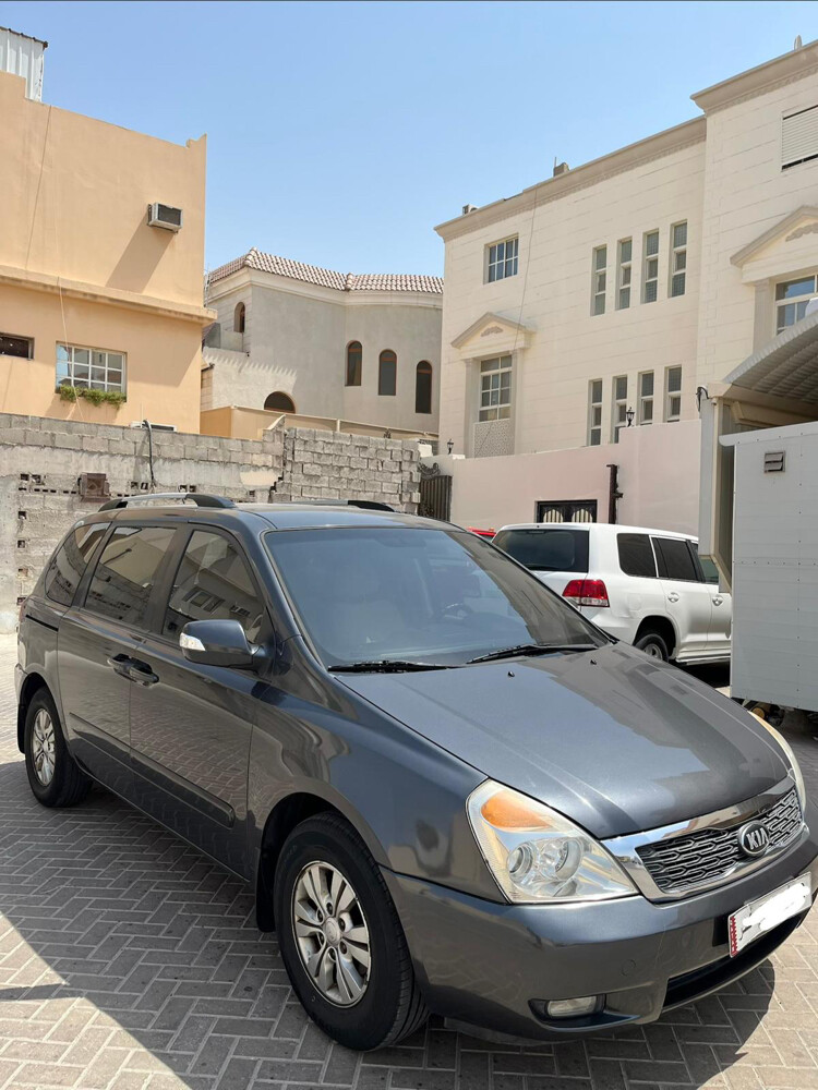 kia carnival - 1
