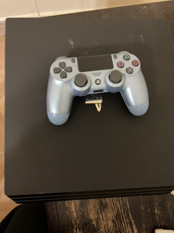 PS4 Pro - 2