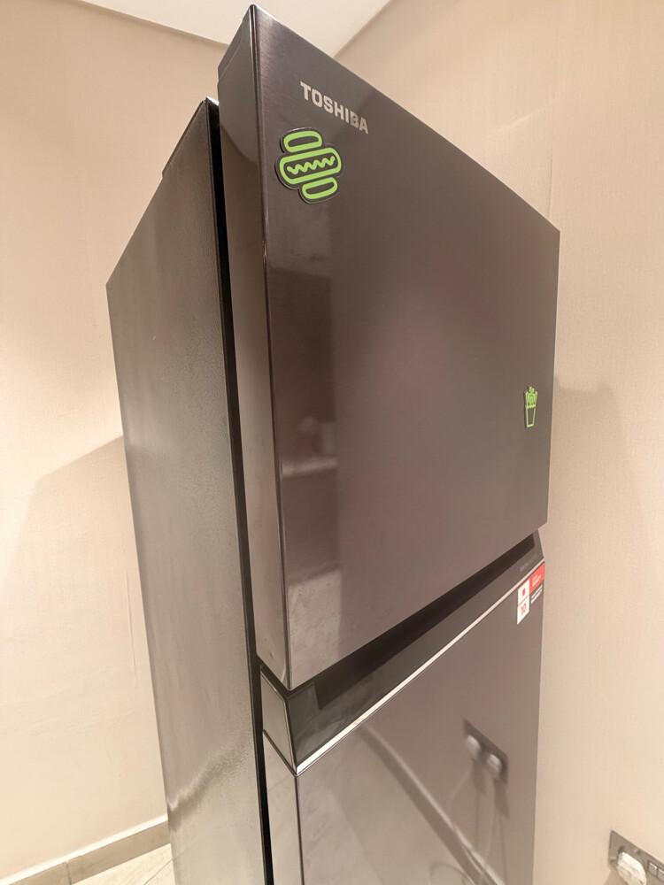Toshiba refrigerator~Exclnt Cndtion - 3