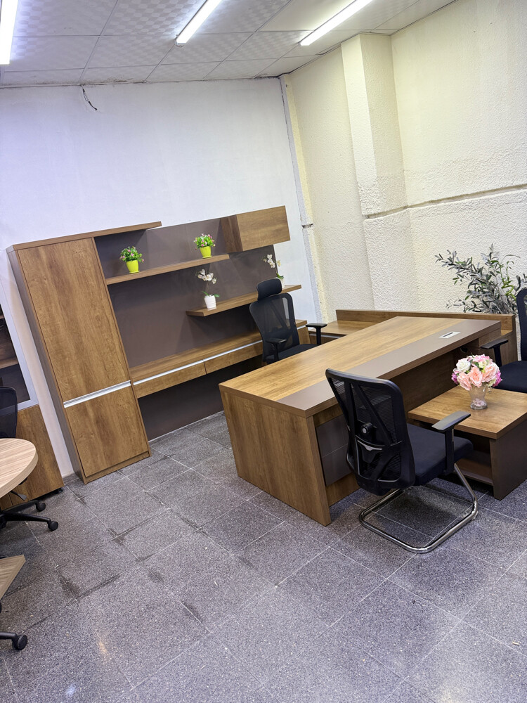 USED excessive furniture table DOHA - 3