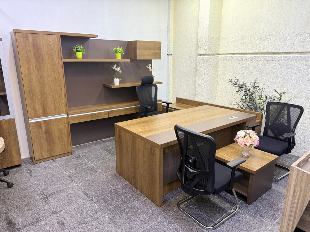 USED excessive furniture table DOHA - 4